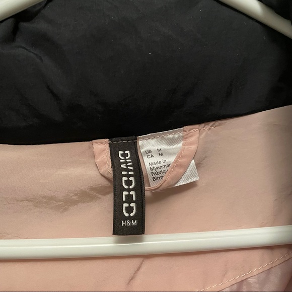 H&M cropped puffer jacket - Picture 4 of 5